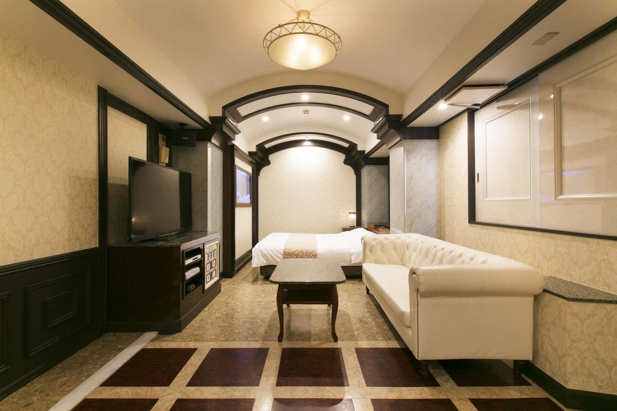 Hotel Atlantis Toyonaka (Adults Only) מראה חיצוני תמונה