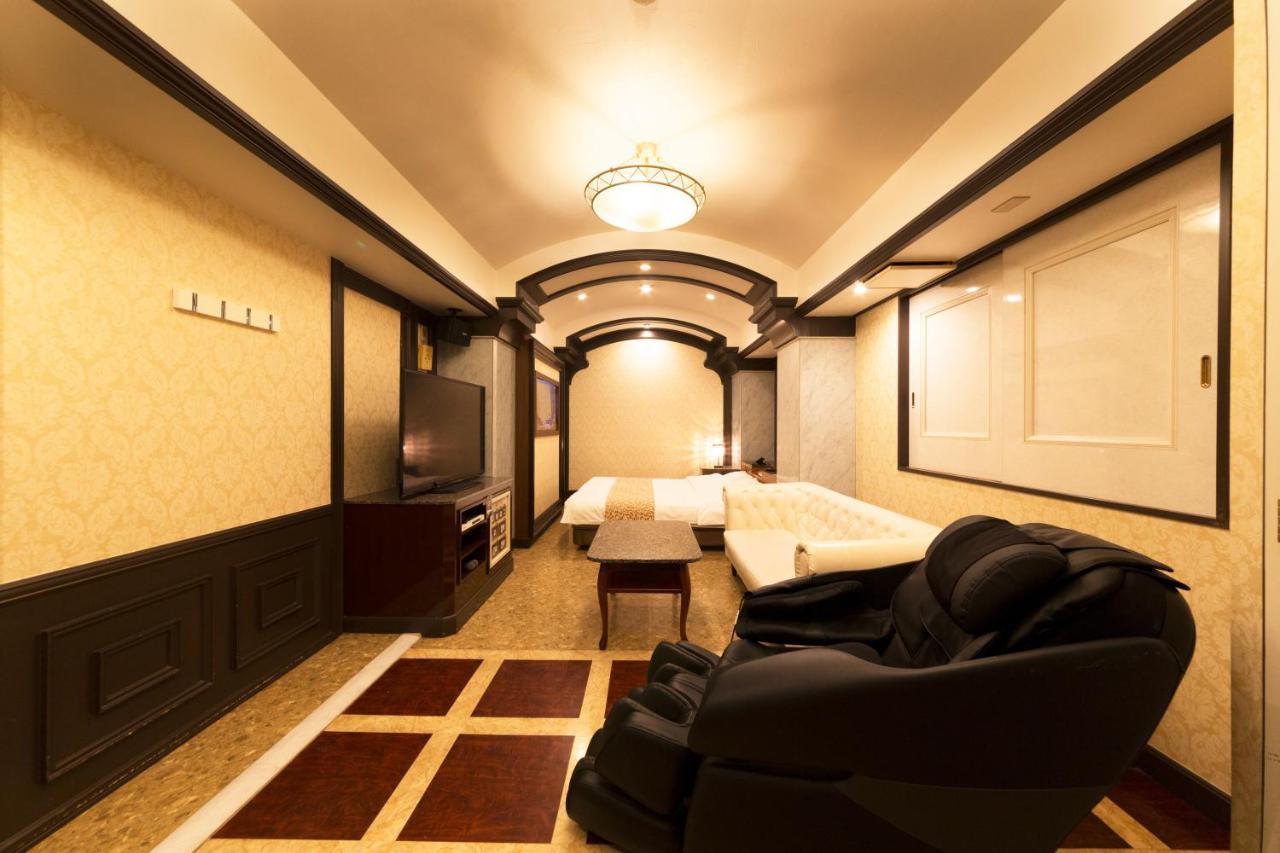 Hotel Atlantis Toyonaka (Adults Only) מראה חיצוני תמונה